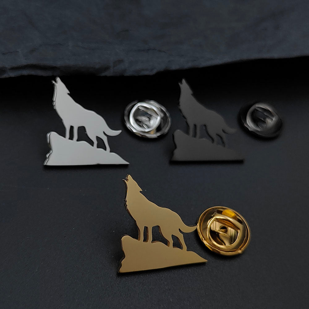 Howling Wolf Brooch Pin